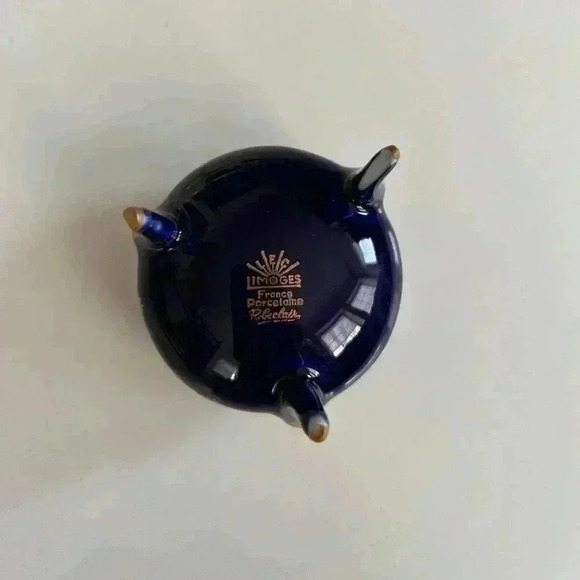 Vintage Limoges  Porcelain Round Trinket Box in Blue and Gold Made in France - Picture 4 of 11